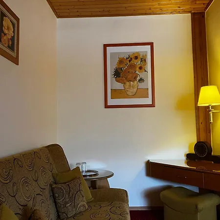 Fedasz Dental Szallashely Oda ve Kahvaltı Pilisvörösvár