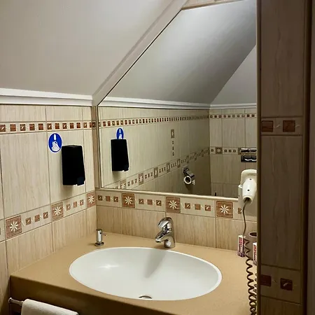 Fedasz Dental Szallashely 3* Pilisvorosvar
