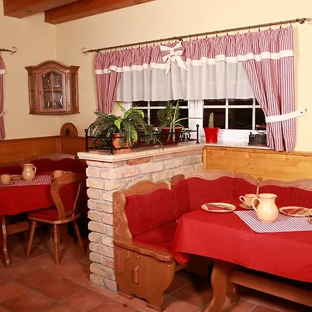 Fedasz Dental Szallashely Bed & Breakfast 3*